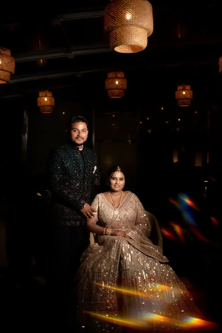 free-stock-photo-of-couple-delhi-wedding-fliqaindia-35635686-768x1150